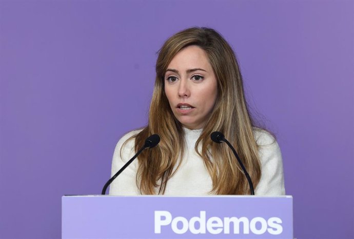Archivo - La secretaria de discurso, acción institucional y portavoz adjunta de Podemos, María Teresa Pérez, ofrece una rueda de prensa, en la sede del Partido, a 15 de enero de 2024, en Madrid (España).