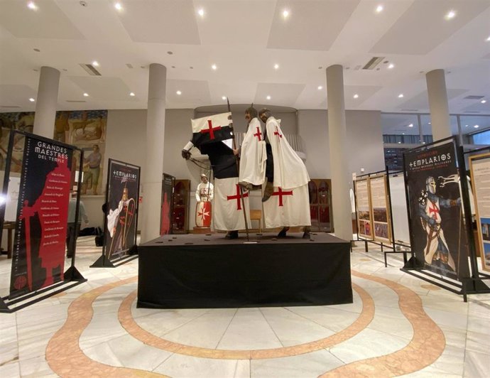 El Ateneo de València acoge una muestra "rigorosa" y "sin leyendas" del "poder" que acumularon los Templarios