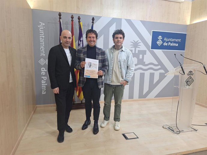 (I-D) Víctor Conde, Rafel Brunet Y Jaume Carrió En La Presentación De La Actividad 'De L'escenari A La Pantalla'