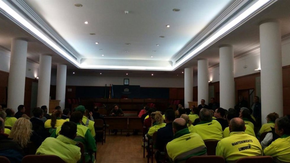 Archivo - Asamblea de trabajdores de limpieza, en imagen de archivo