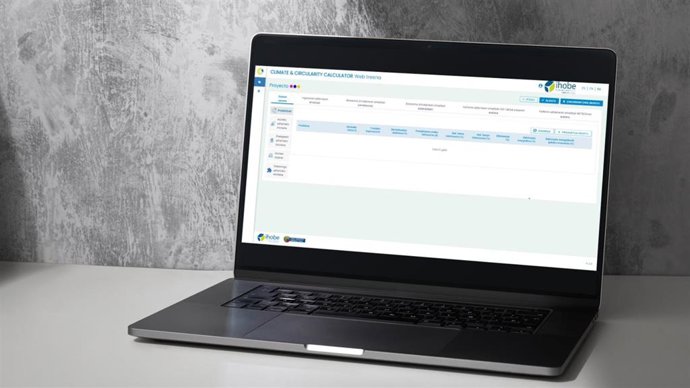 Climate&Circularity Calculator, herramienta creada por Ihobe para medir de forma integrada huella de carbono, huella ambiental e indicadores de circularidad de organizaciones, productos y servicios.