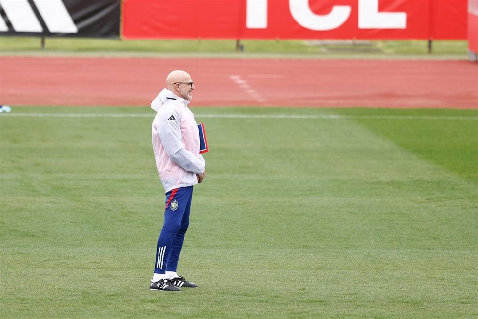 Luis de la Fuente durante el entrenamiento de la selección previo al amistoso ante Brasil