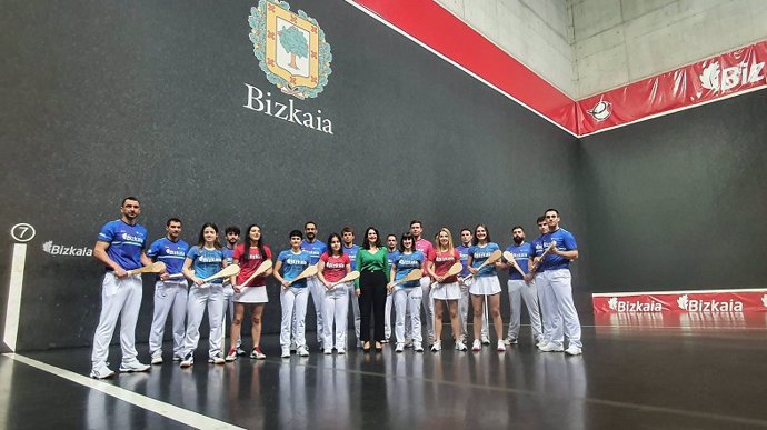 Presentación del VI Torneo Bizkaia Paleta Cuero Femenino y el Torneo Bizkaia Open 2024