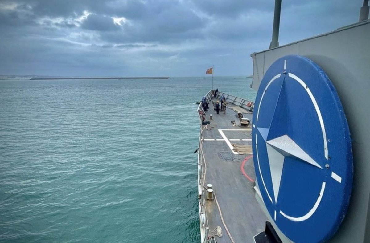 La fragata  Navarra  parte de Rota (Cádiz) para unirse a la operación  Sea Guardian  de la OTAN