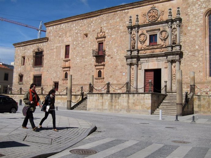 Archivo - Exteriores Del Colegio Arzobispo Fonseca De Salamanca