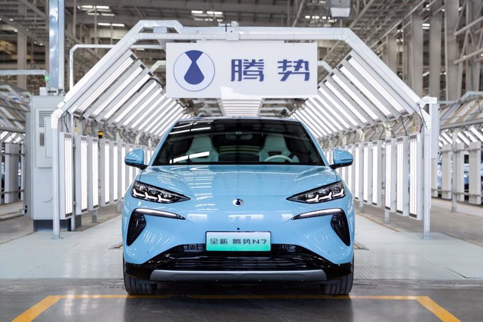 BYD alcanza las 7 millones de unidades de vehículos enchufables fabricados. El Denza N7, un SUV 100% eléctrico de la división premium de BYD, fabricado en la fábrica de la compañía en Jinan (China).
