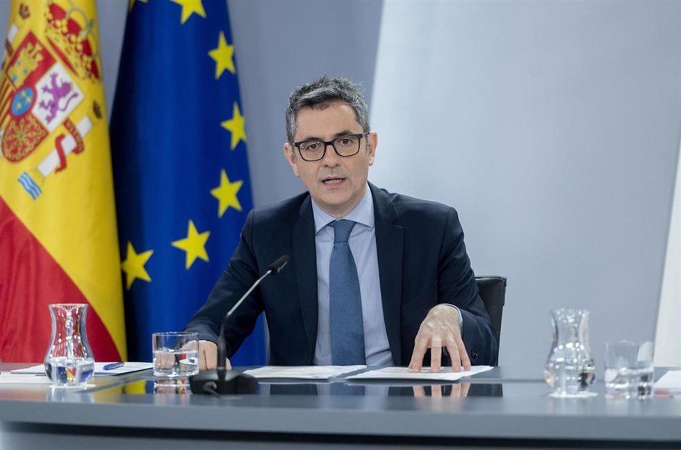 El ministro de la Presidencia, Relaciones con las Cortes y Justicia, Félix Bolaños, durante una rueda de prensa posterior a la reunión del Consejo de Ministros, en el Palacio de la Moncloa.