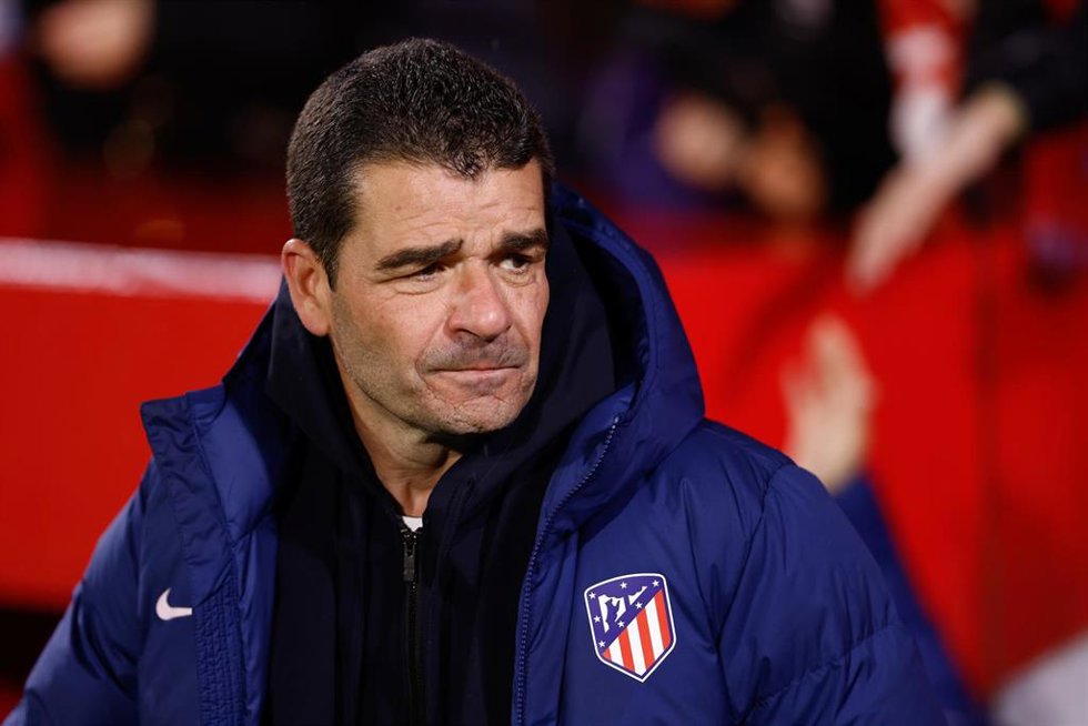 Archivo - Manolo Cano durante un partido del Atlético de Madrid Femenino