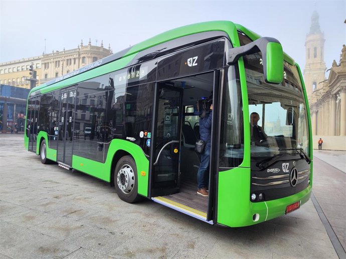 Archivo - Autobús modelo Mercedes-Benz eCitaro, Zaragoza.