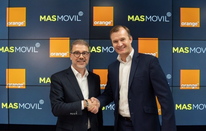 Archivo - Arxiu - Ludovic Pech, conseller delegat d'Orange Espanya, i Meinrad Spenger, conseller delegat de MásMóvil han signat la constitució de la nova 'joint venture'