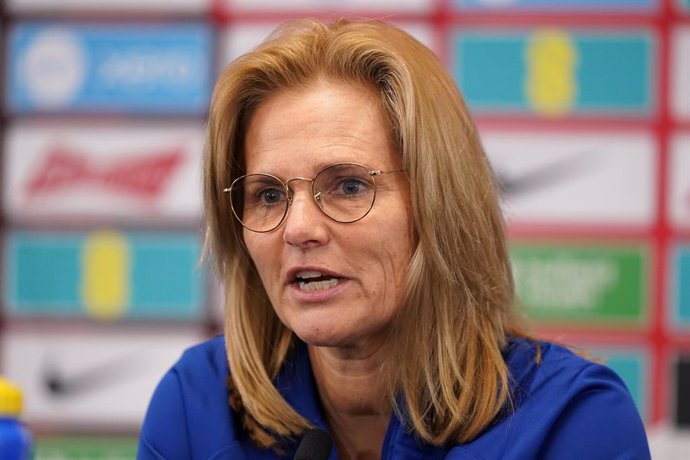 Archivo - 13 February 2024, United Kingdom, Burton-On-Trent: Manager of the England women's national team Sarina Wiegman speaks to the media during the squad announcement at St. George's Park, Burton-on-Trent. Photo: Mike Egerton/PA Wire/dpa