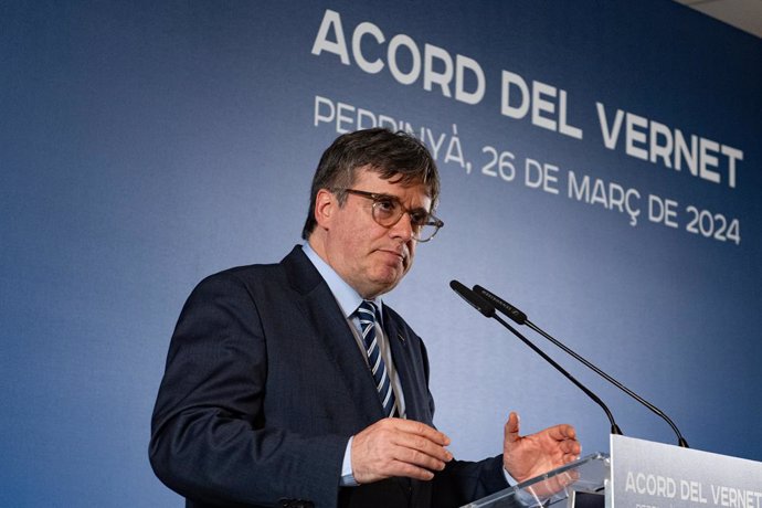 L'ex-president de la Generalitat i candidat de Junts a les eleccions catalanes, Carles Puigdemont, durant la seva compareixença davant dels mitjans de comunicació, en Els 5 Éléments, a 26 de març de 2024, en Perpignan (França). El motiu de la compareixenç