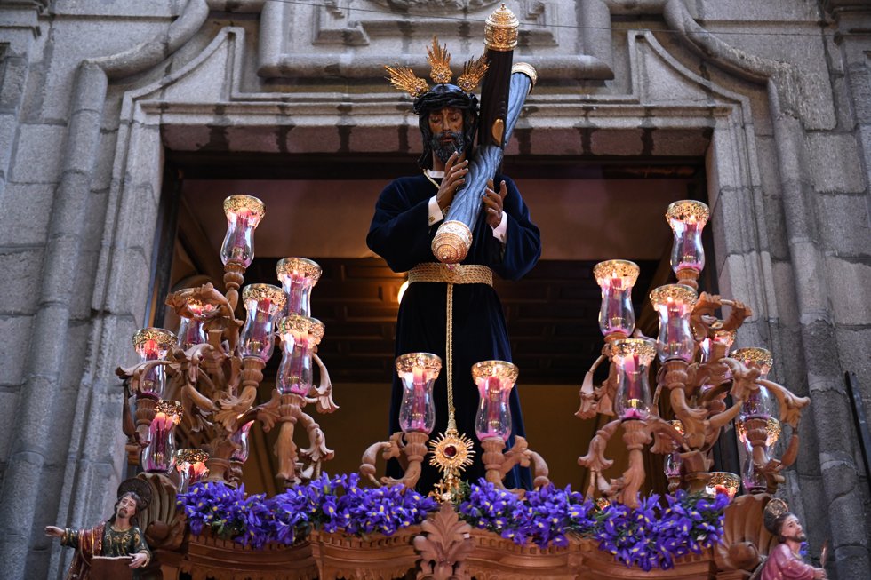 Paso de Nuestro Padre Jesús de la Salud durante la procesión de Semana Santa, Los Gitanos, que recorre las calles del centro, de Semana Santa, a 5 de abril de 2023, en Madrid, (España).