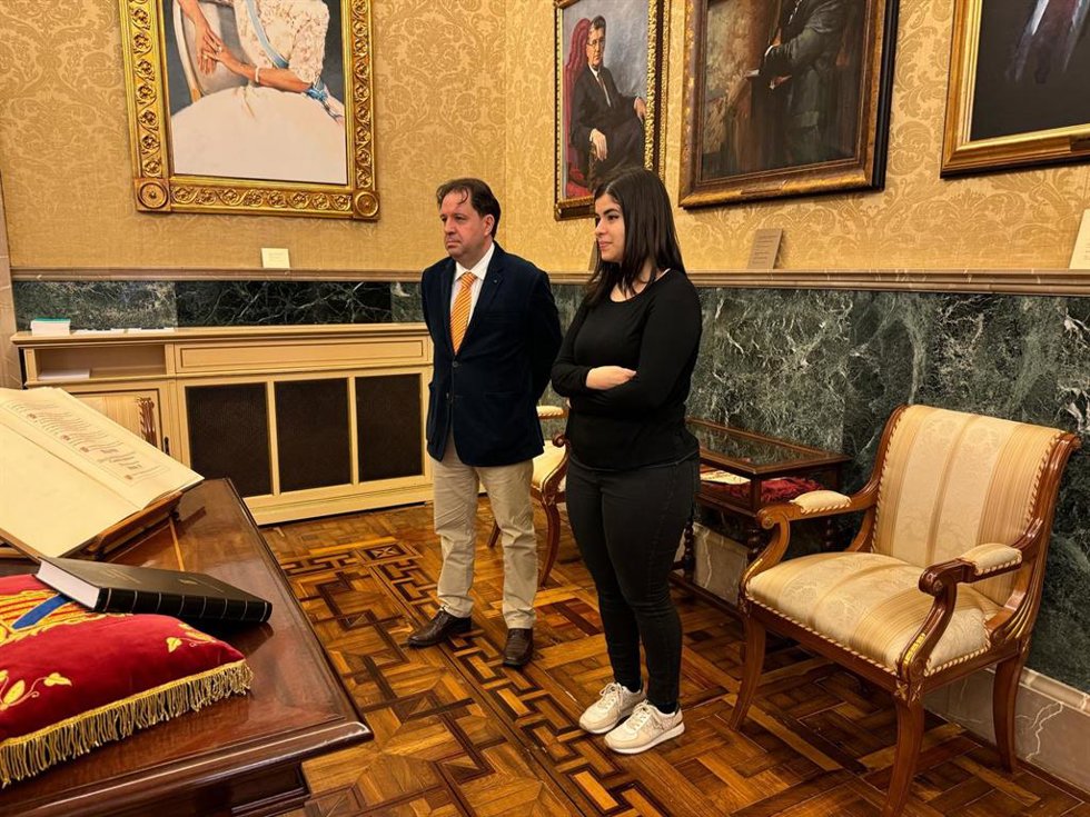 Los nuevos miembros del  Consejo Asesor de Contenidos y Programación de IB3, Joan Font Rosselló y Sara Riudavet Triay.
