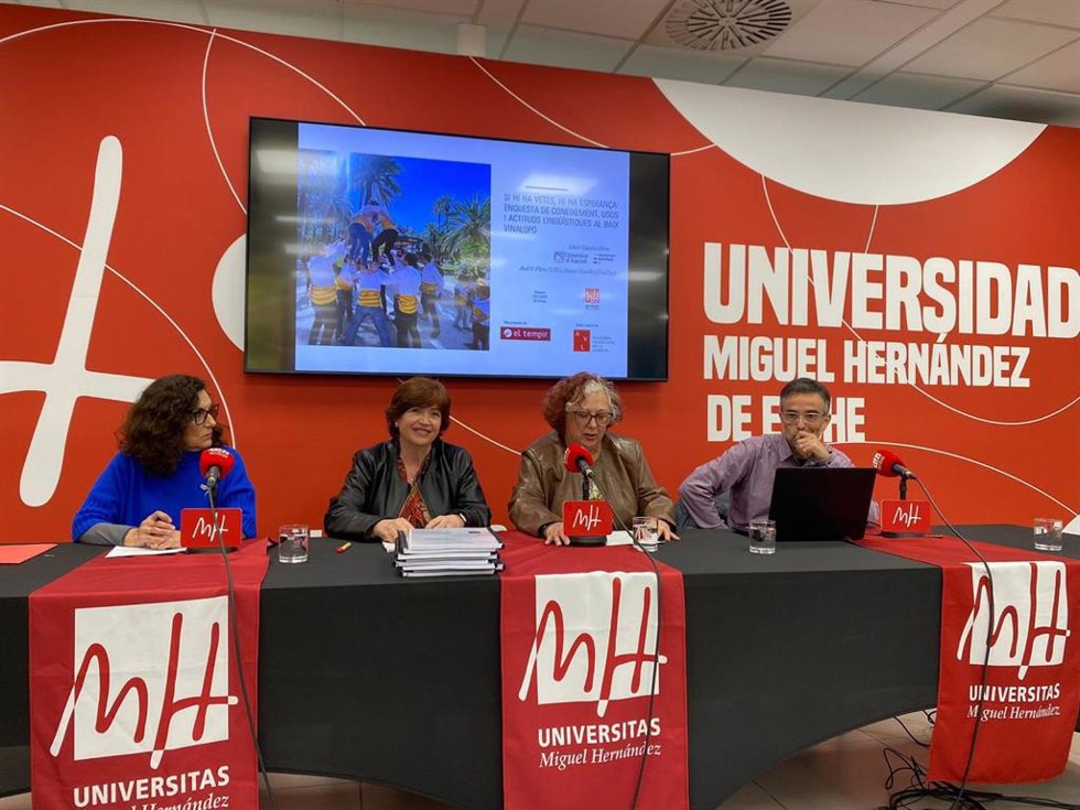 Una encuesta de AVL revela un nivel de valenciano "bajo" en Baix Vinalopó: "Mengua generación tras generación