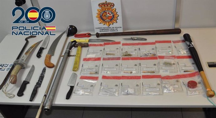 Material intervenido por la Comisaría Local de Burjassot-Godella de Policía Nacional durante las pasadas Fallas