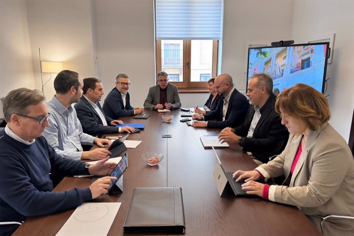 El president del Port de Tarragona, Saül Garreta, i el president de la Diputació de Lleida, Joan Talarn