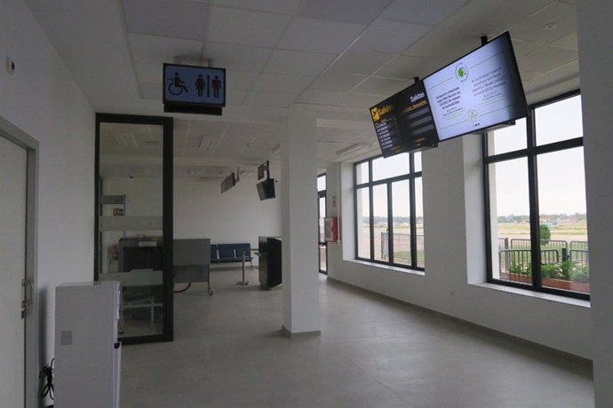 Archivo - Terminal del Aeropuerto de Córdoba.