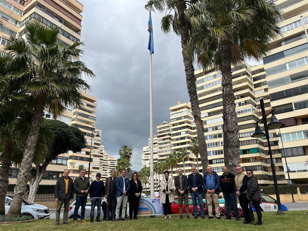 Torremolinos iza por primera vez la bandera Ecoplayas en Playamar