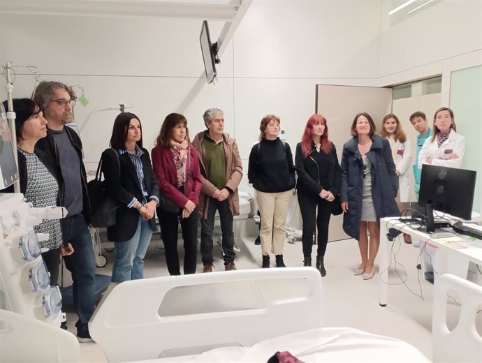 La Comisión de Salud visita la nueva Unidad de Hemodiálisis del Hospital Reina Sofía de Tudela
