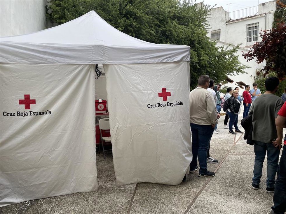 Una de las carpas de Cruz Roja con motivo de la Semana Santa.