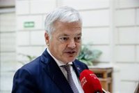 Reynders podrá seguir mediando entre PP y PSOE para desbloquear el CGPJ hasta el 25 de abril tras retrasar su excedencia