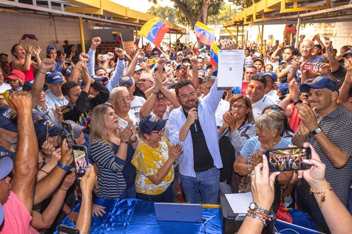Antonio Ecarri presenta su candidatura a las elecciones presidenciales de Venezuela