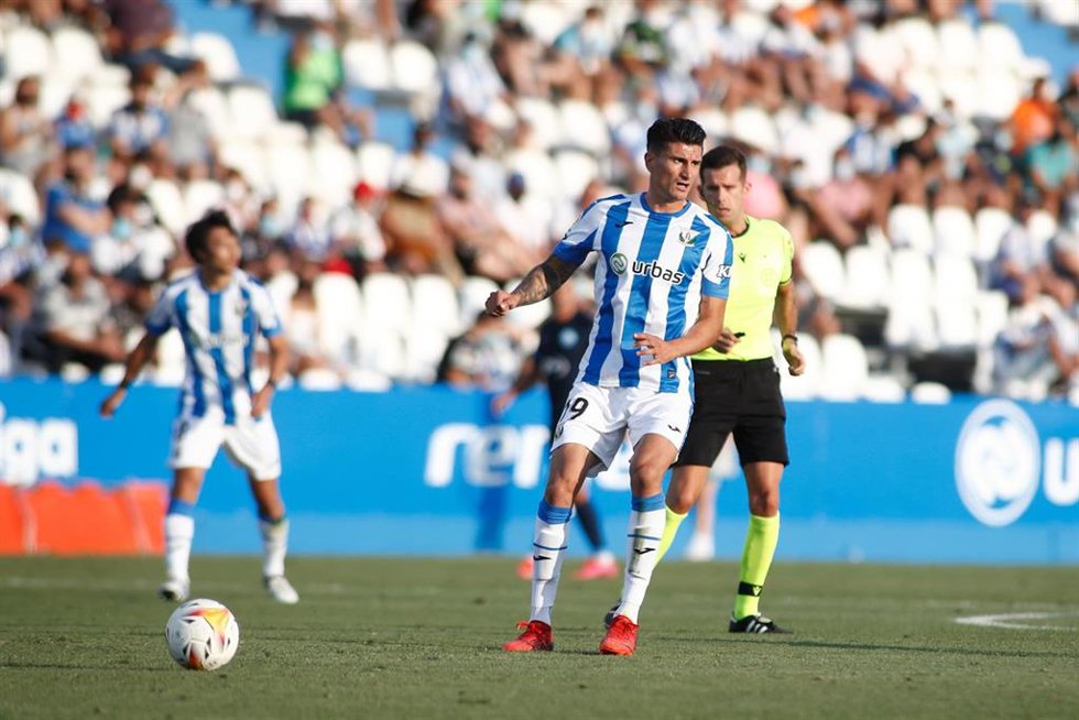 Archivo - Luis Perea, durante un partido con el CD Leganés.
