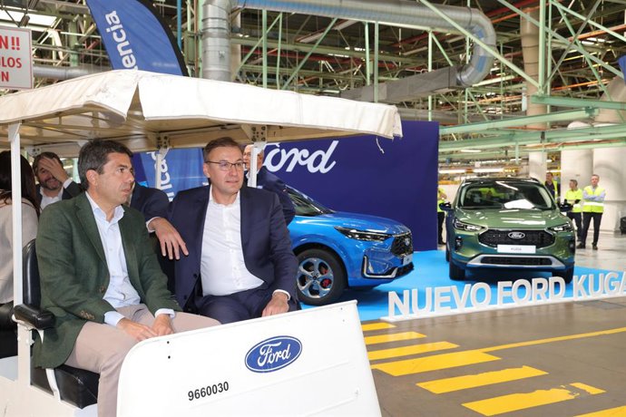 El president de la Generalitat, Carlos Mazón, en la fbrica de Ford Almussafes