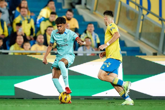 Archivo - Lamine Yamal of FC Barcelona in action during the Spanish league, La Liga EA Sports, football match played between UD Las Palmas and Atletico de Madrid at Estadio Gran Canaria on January 4, 2024, in Las Palmas de Gran Canaria, Spain.