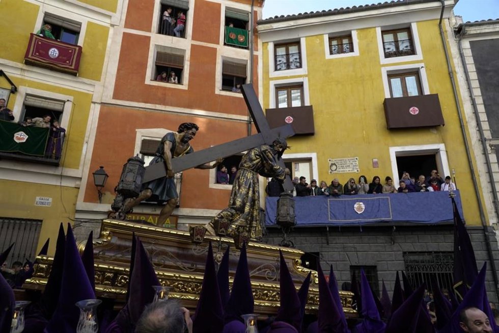 Archivo - Procesión de Las Turbas, en el Viernes Santo de Cuenca