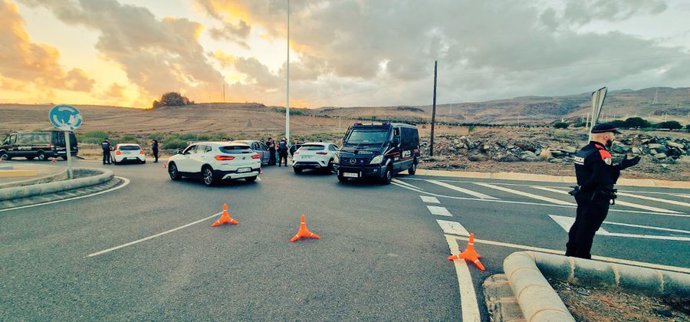 Operativo de control de la Policía Canaria en zona turística del sur de Gran Canaria