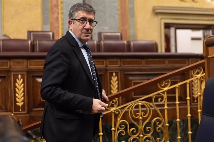 El portavoz del PSOE en el Congreso, Patxi López, durante una sesión plenaria, en el Congreso de los Diputados, a 19 de marzo de 2024, en Madrid (España). 