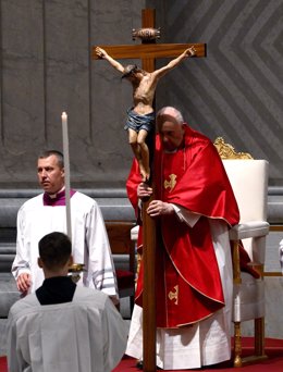 March 29, 2024, Vatican City: Pope Francis (R) celebrates Good Friday Mass for the Passion of the Lord at St. Peter's Basilica in the Vatican, 29 March 2024.  ANSA/ETTORE FERRARI,Image: 860887296, License: Rights-managed, Restrictions: * Italy Rights Out 