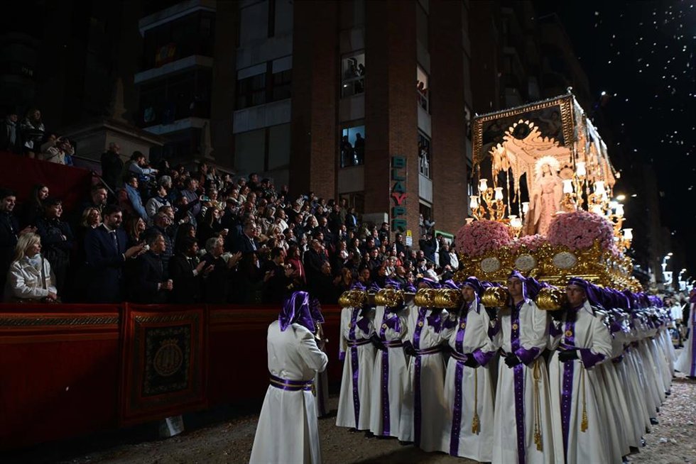 El presidente del Gobierno regional, Fernando López Miras, asistió ayer al Desfile bíblico pasional de la Historia de la Salvación