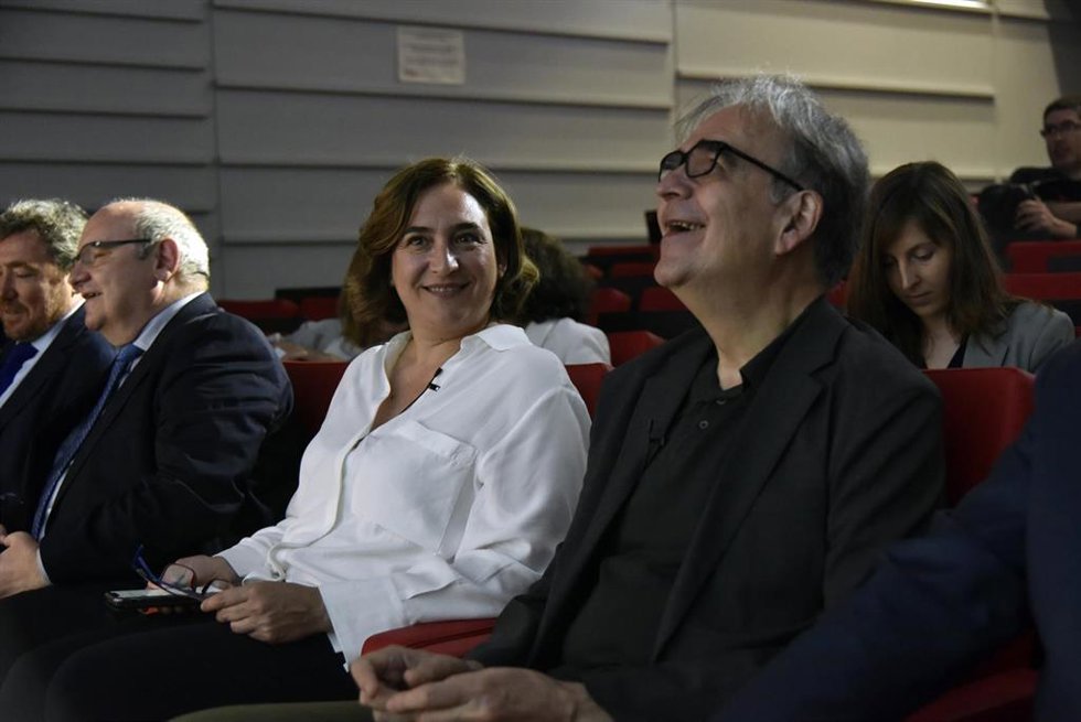 Archivo - La exalcaldesa de Barcelona, Ada Colau y el exministro de Universidades Joan Subirats