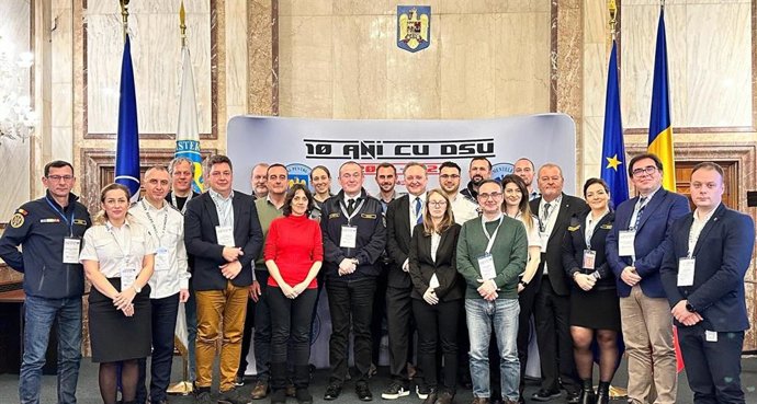Participantes en las actividades y en el desarrollo de los ejercicios EU Modex organizados por la Unión Europea de Protecciones Civiles que se celebraron en Bucarest (Rumanía).