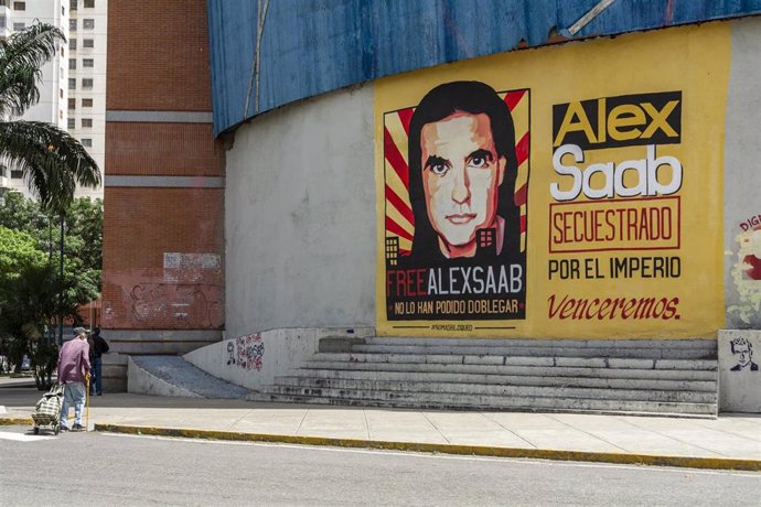 Archivo - Mural en favor de la liberación de Alex Saab en Caracas