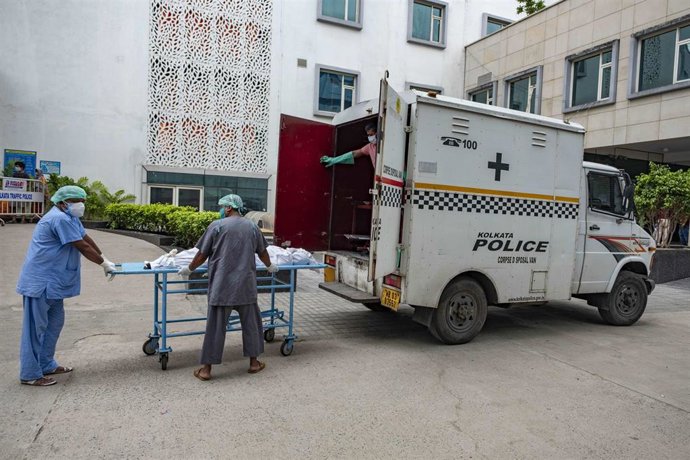 Archivo - Una ambulancia policial en India en una imagen de archivo