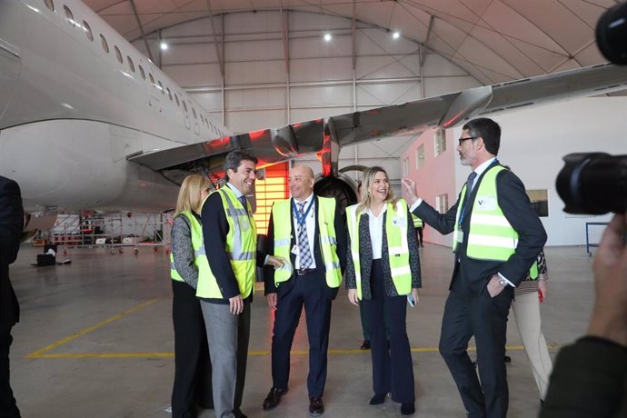 El 'president' de la Generalitat, visita el aeropuerto de Castelló
