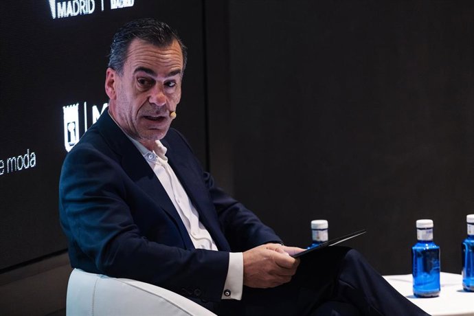 Archivo - El director de IFEMA Madrid, Juan Arrizabalaga, durante la presentación de la semana de la Moda de Madrid 2024, en el auditorio del Centro Comercial Caleido, a 7 de febrero de 2024, en Madrid (España). La semana de la Moda está formada por dos c