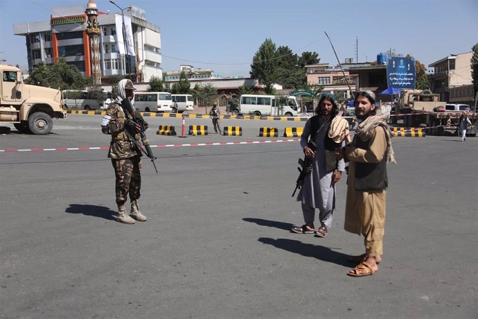 Archivo - Imagen de archivo de combatientes talibán en Kabul 