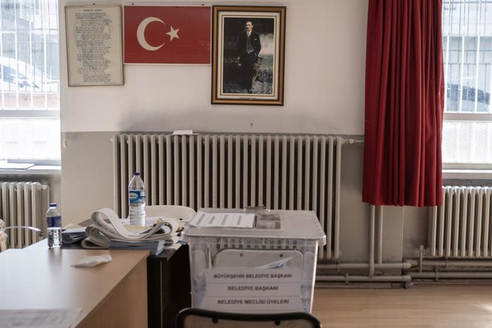 March 31, 2024, Ankara, Turkey: A ballot box seen at a polling station during the 2024 Turkish local elections. Turkish people polling stations to elect their local administrators who will serve for 5 years. More than 61 million voters voted, in approxima