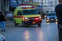 Al menos tres israelíes heridos graves en un apuñalamiento perpetrado por un "terrorista" en el sur de Israel