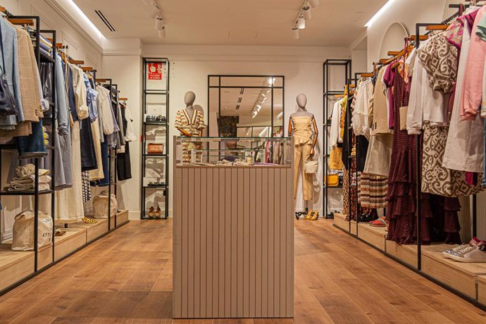 Interior de tienda de Silbon