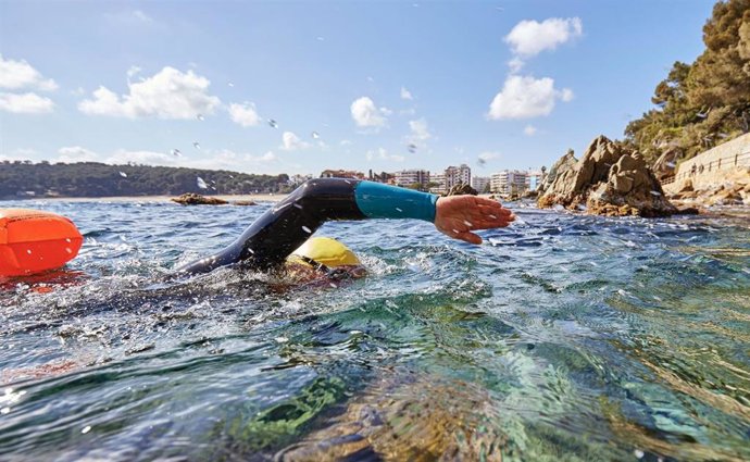 Archivo - Práctica de natación