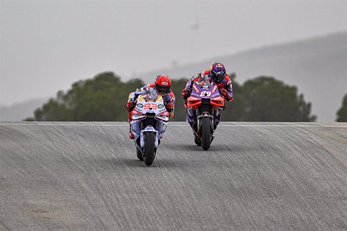 Los pilotos españoles de MotoGP Marc Márquez (Ducati) y Jorge Martín (Ducati), en el GP de Portugal 2024. 