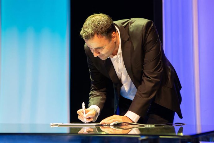 Oscar Lopez-Blanco Ezquerra. CEO & Founder de Panel Sandwich Group