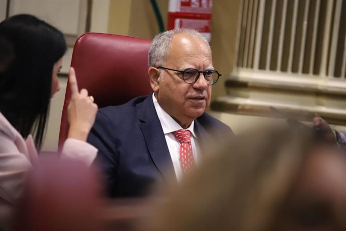 El portavoz del Grupo Parlamentario Agrupación Socialista Gomera (ASG), Casimiro Curbelo