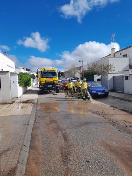 Efectivos del Incoca en San Nicolás del Puerto